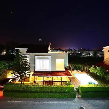 Paradise Town - Villa Royal